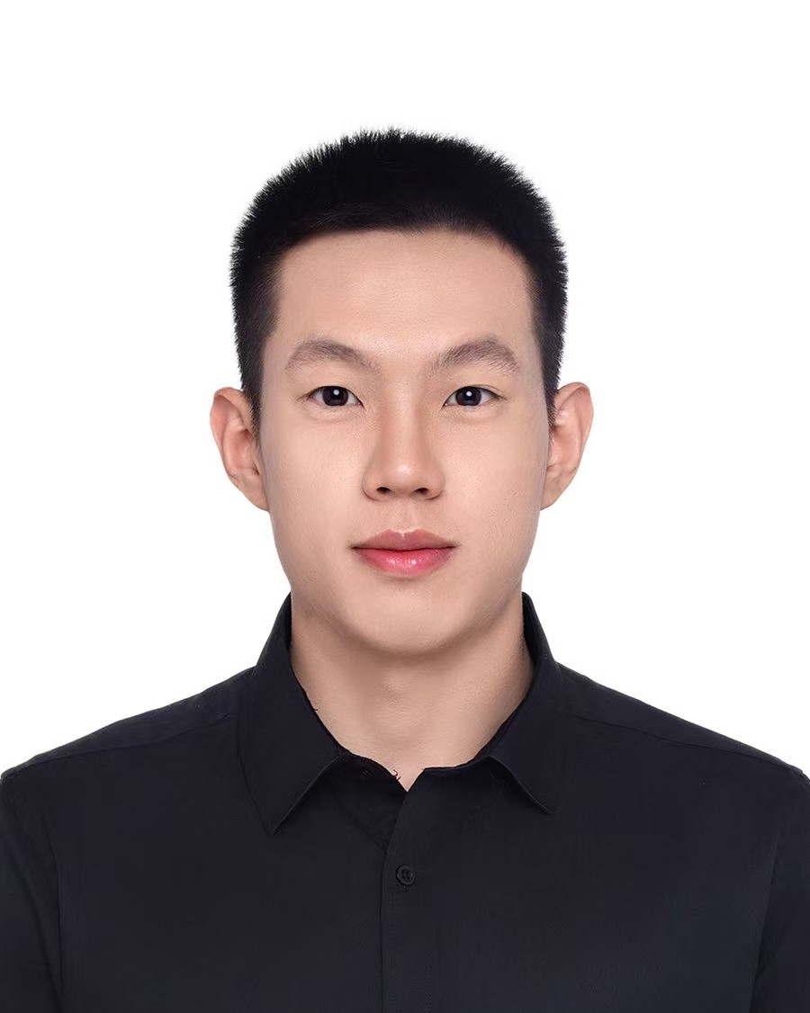 2025级硕士  吴柄锟